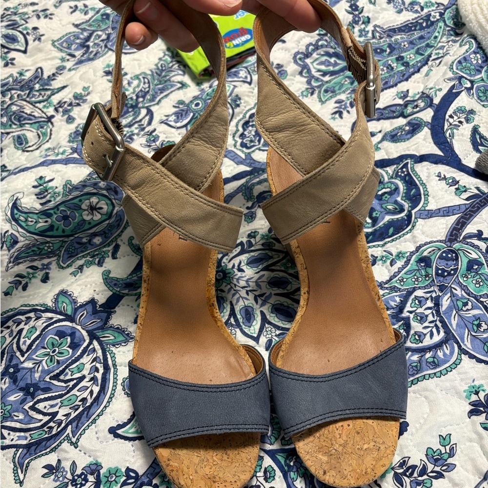 Lucky Brand Stylish Tan and Blue Women's  Heels